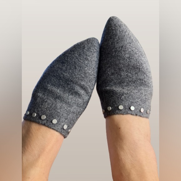 Bernardo studded Annie mule, wmns sz 71/2 M - Picture 1 of 7